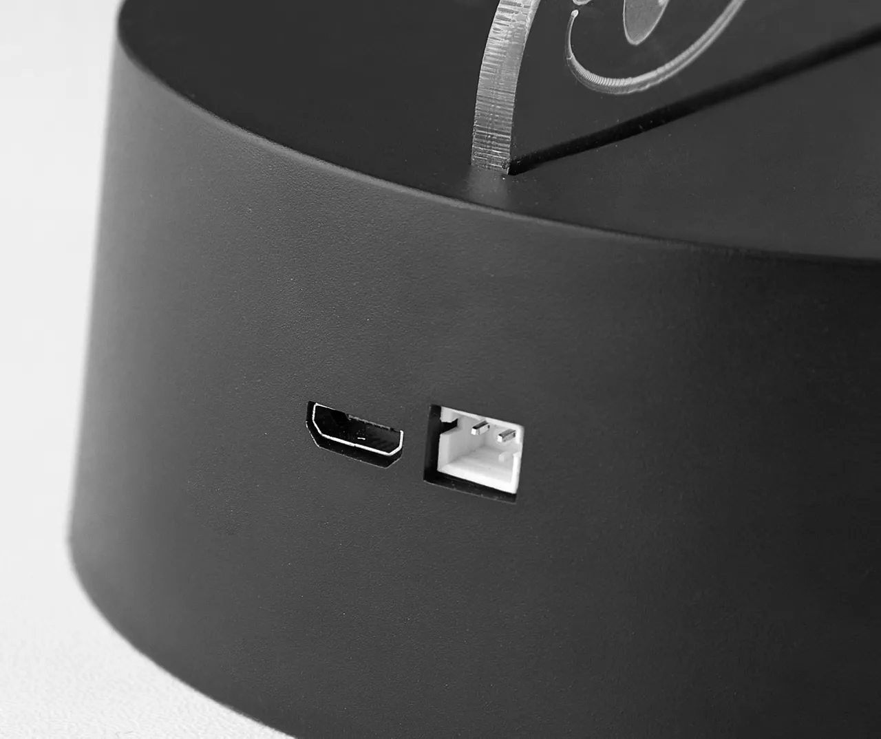 Disney Minnie Mouse Multi-Color Acrylic Lamp 9 Disney Minnie Mouse Multi-Color Acrylic Lamp - Image 7